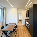 Διαμέρισμα Dimore Della Cisterna Στρέσα